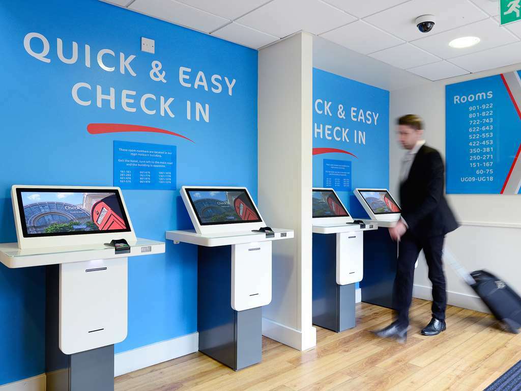 Travelodge London Covent Garden Интериор снимка